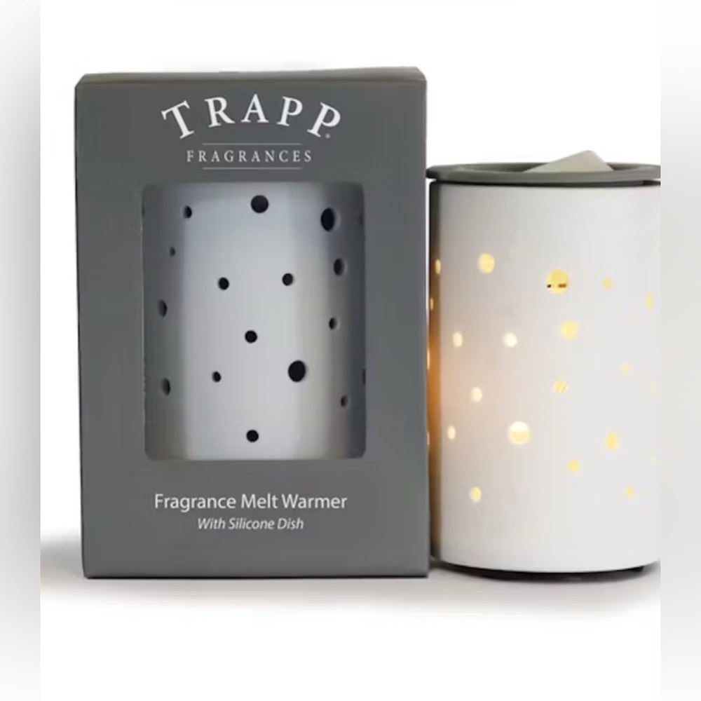 BRAND NEW WITH TAGS Trapp fragrance scent warmer set.